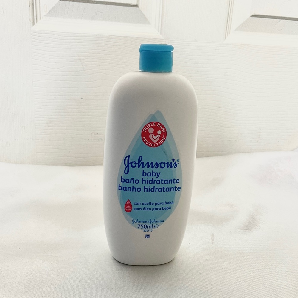 NEW Johnsons baby hydrating baby bath kids 750ml